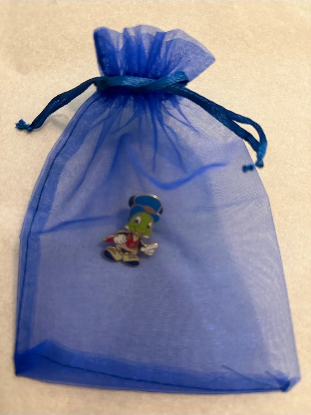 Disney Collectible Pin #965, 2002 Jiminy Cricket (from Pinocchio), 1 1/4” x 7/8”